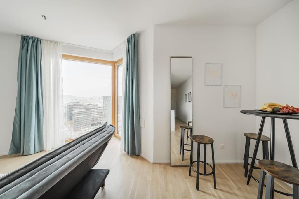 City Sky Studio Mit Balkon Wien Eksteriør billede