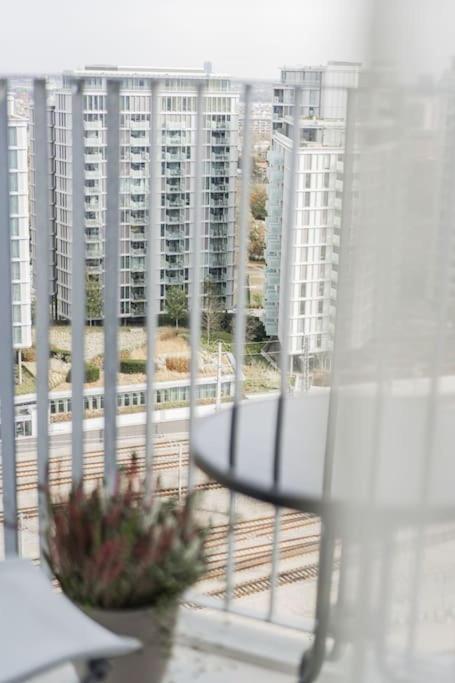 City Sky Studio Mit Balkon Wien Eksteriør billede