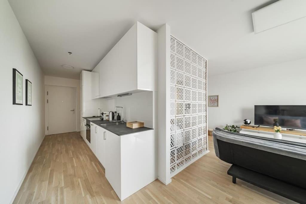 City Sky Studio Mit Balkon Wien Eksteriør billede
